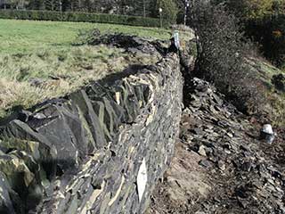 Retaining wall, Green Moor